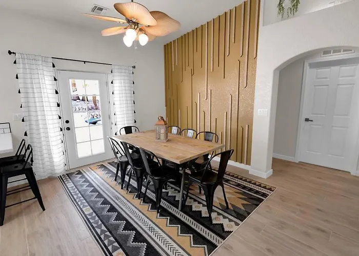 Havasu Regal - Pool, Spa, Boat Parking, Boho Design Apartment *