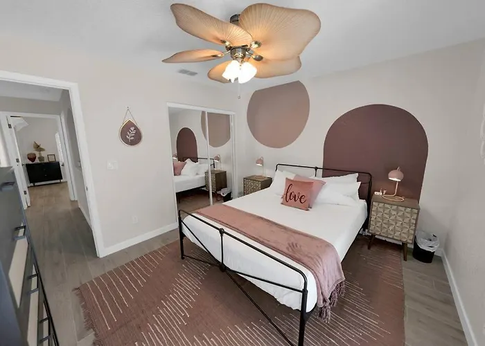 Havasu Regal - Pool, Spa, Boat Parking, Boho Design Apartment