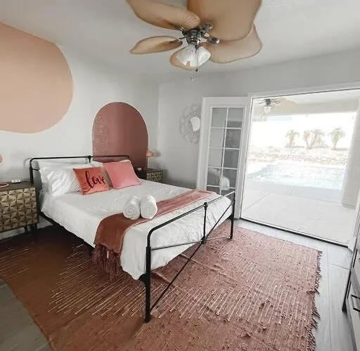 Havasu Regal - Pool, Spa, Boat Parking, Boho Design Apartment *