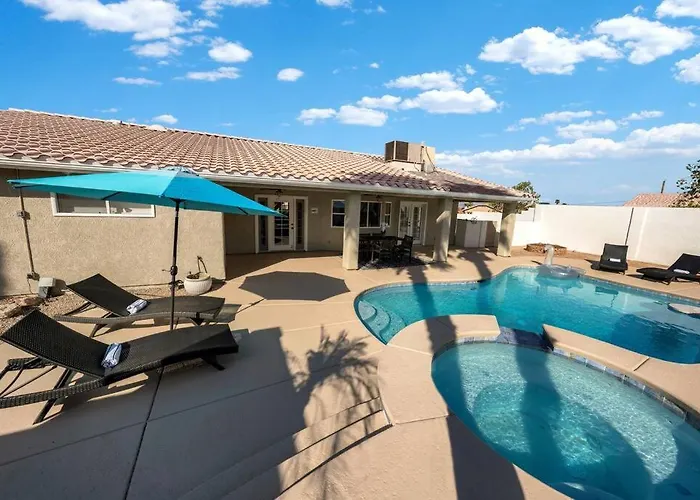 Havasu Regal - Pool, Spa, Boat Parking, Boho Design Apartment