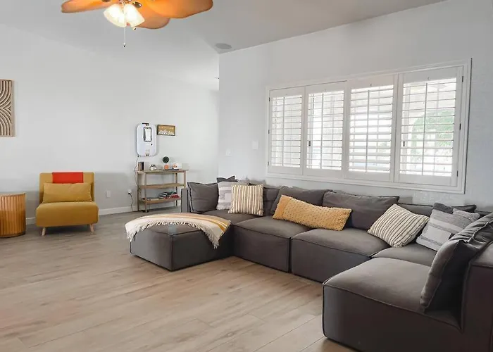 Havasu Regal - Pool, Spa, Boat Parking, Boho Design Apartment *